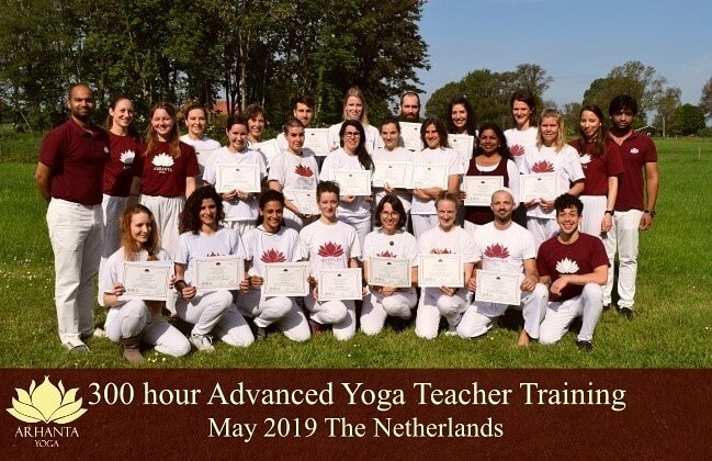 300 ore-avanzata-yoga-formazione degli insegnanti