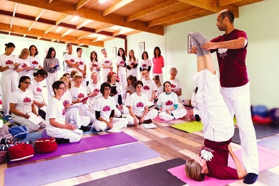 formazione per insegnanti di hatha yoga in Europa
