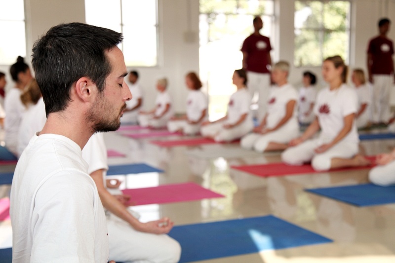 200 ore di formazione per insegnanti di yoga in India